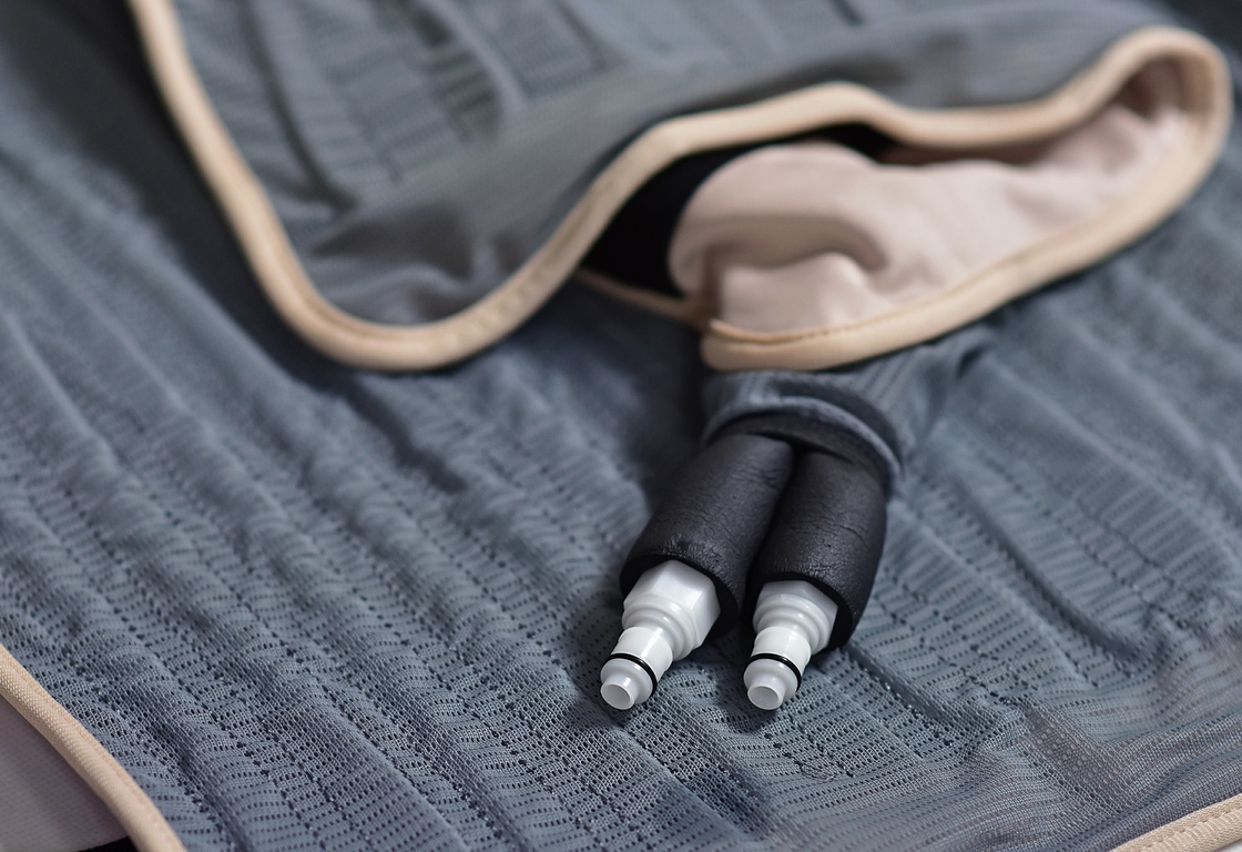 Summer Water-cooled Work Clothes with Removable Air Conditioner Compressor Jacket