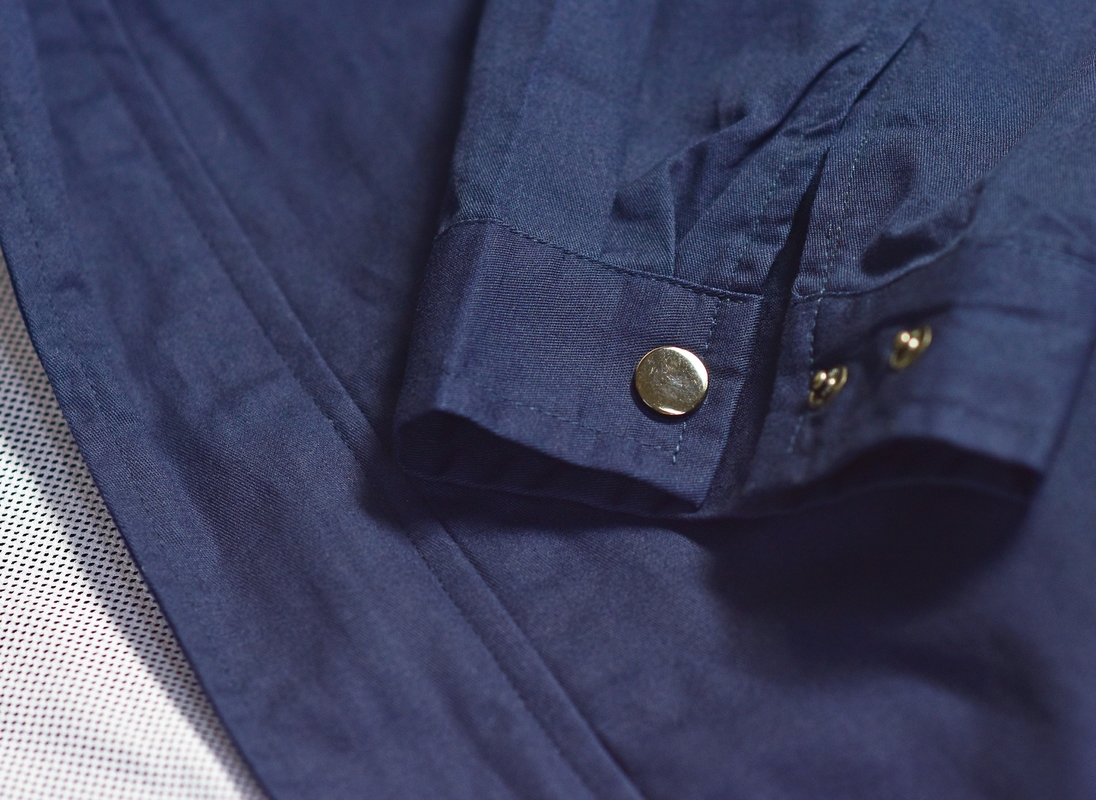 Stay Comfortable in Hot Environments Air-Conditioned Cooling Jacket with USB Fans