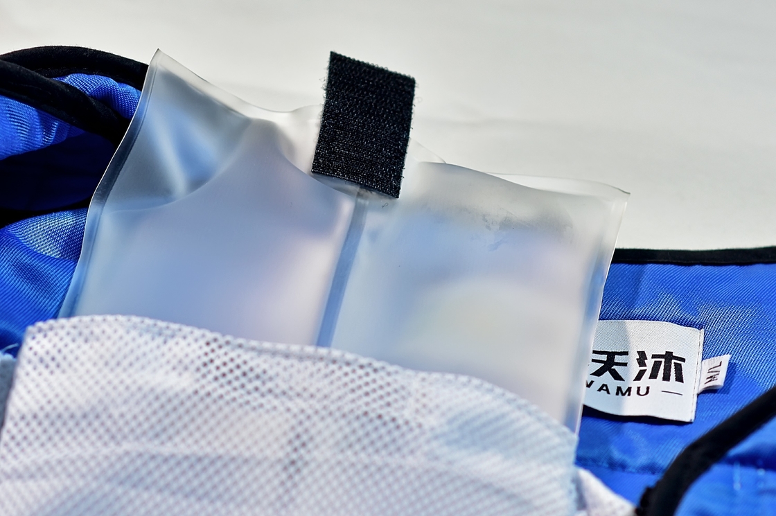 100% Polyester Nonwoven Weaving Method Cooling Vest with Phase Change Material Ice Pack